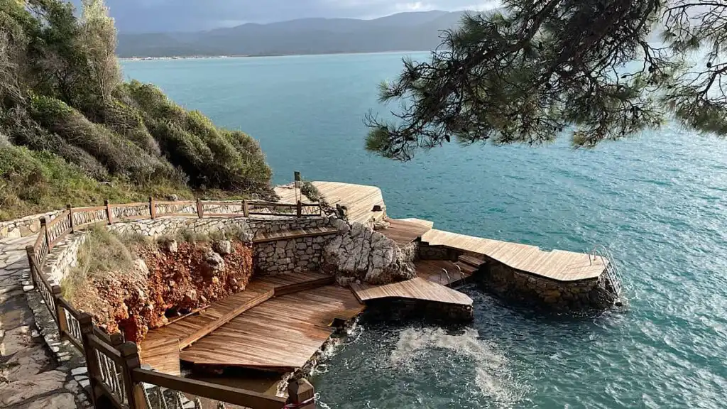 Akyaka’da Dere Kenarı Konaklama Rehberi: Doğanın Kucağında Sakin Bir Kaçış