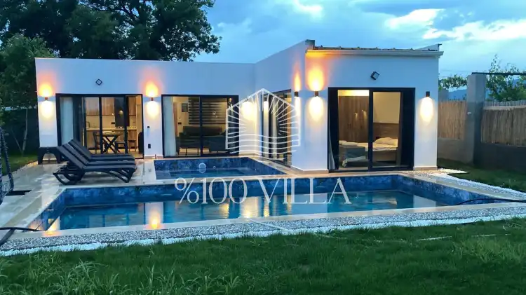 Villa Grape 2