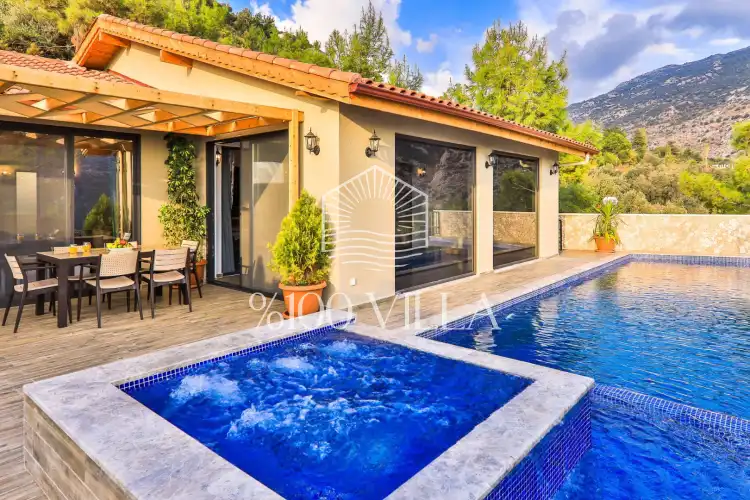 Villa Mira