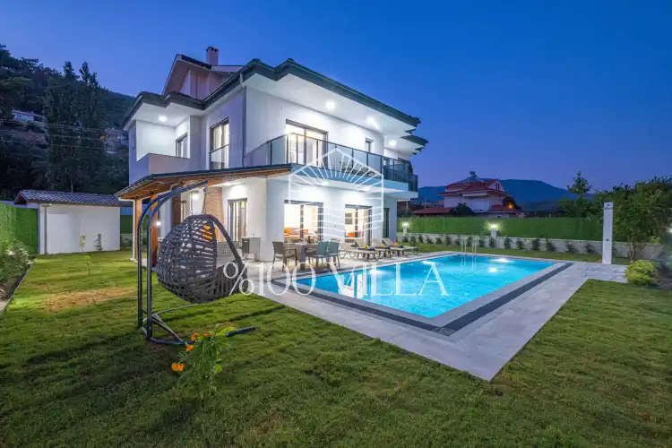 Villa Azure - Plaja Yakın Lüks Villa