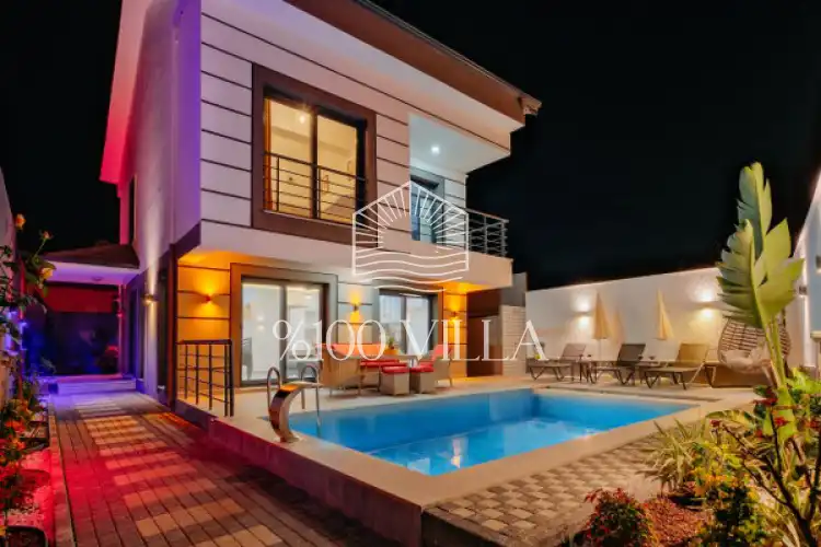 Villa Bahar - Korunaklı Havuzlu ve Jakuzili 4+1 Villa
