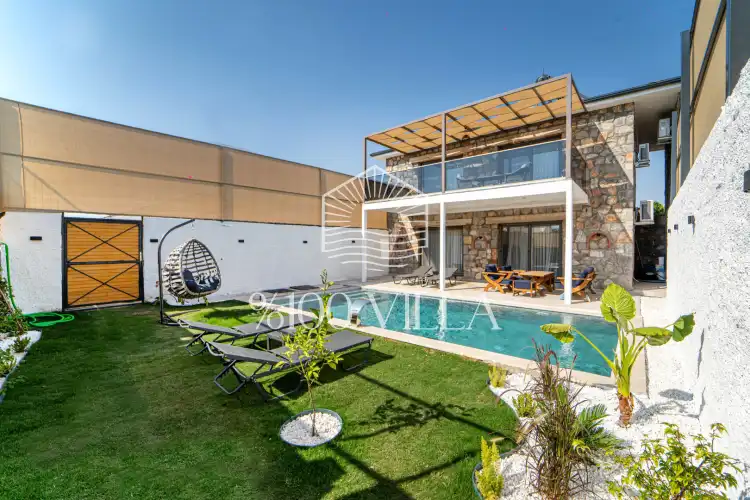 Villa Lily