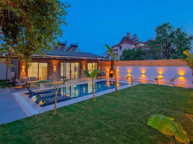 Villa Life 