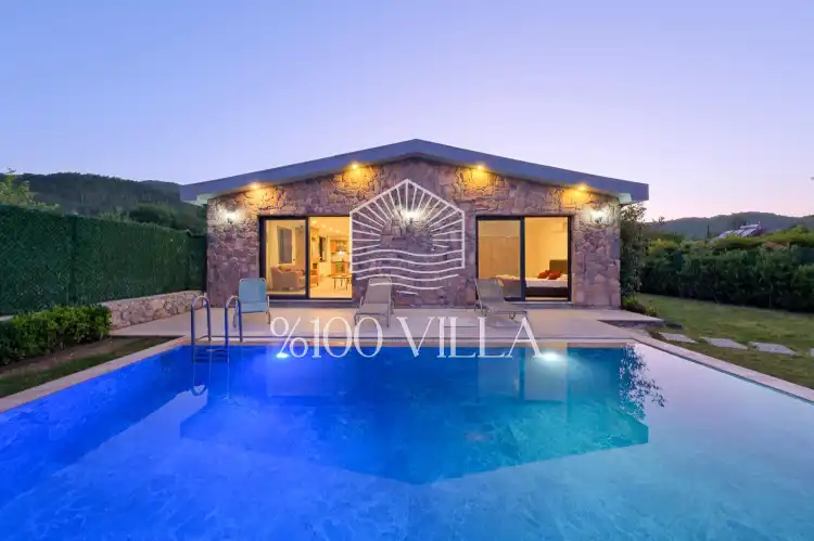 Villa Moonstone