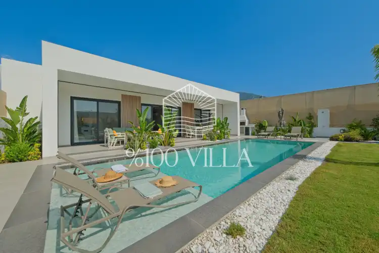 Villa Bliss TRİO - Lüks ve Korunaklı Havuzlu Villa