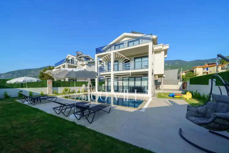 Villa Arisos - Plaja Yakın ve Lüks Villa