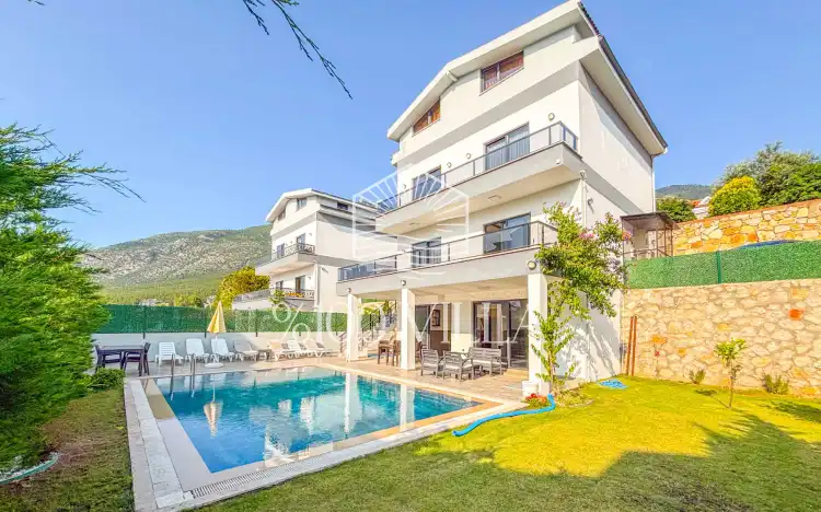Villa YUVAM - Ailelere ve Kalabalık Misafirlere Uygun Villa