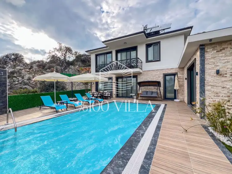 Villa Sweet Moon